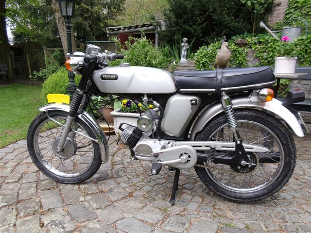 Yamaha FS1 Bromfiets 042